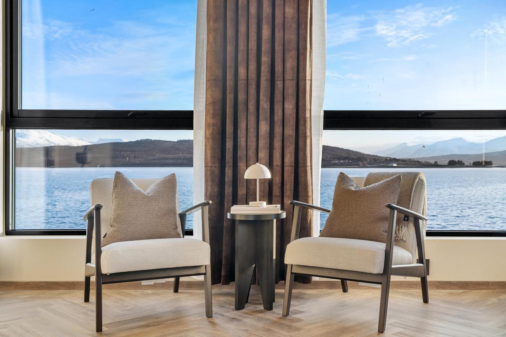 Steam Pier Apartment Kvaloya Exterior photo