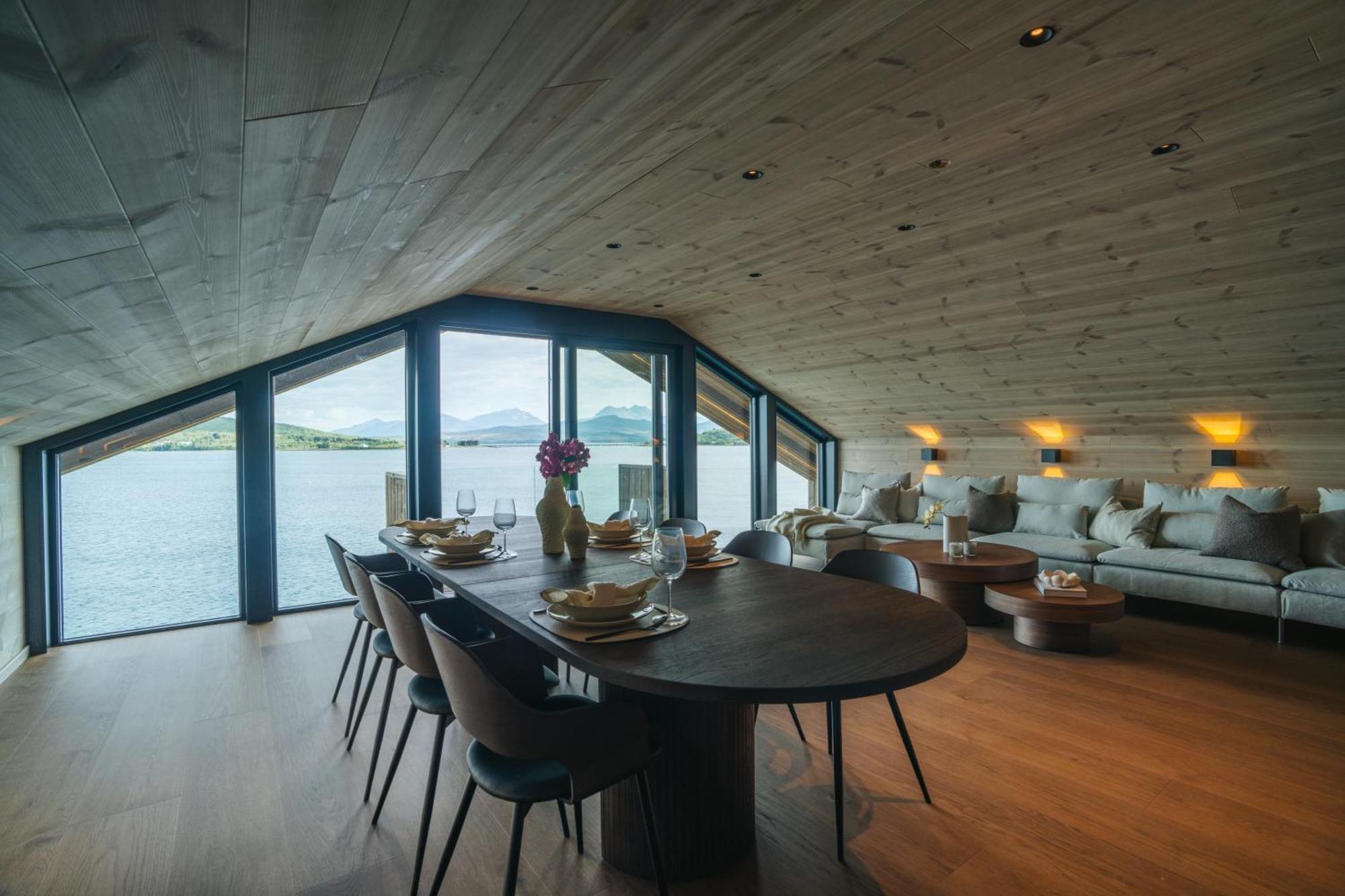 Steam Pier Apartment Kvaloya Exterior photo