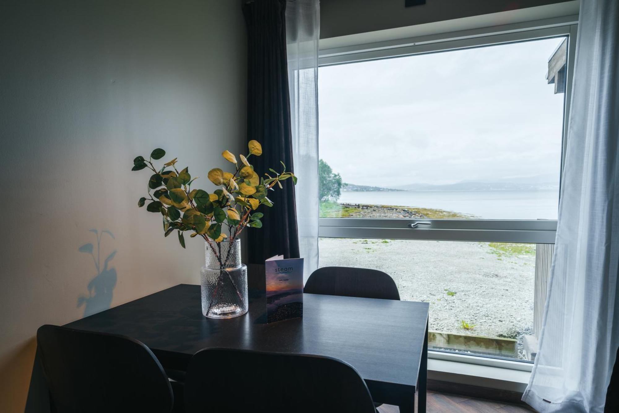 Steam Pier Apartment Kvaloya Exterior photo