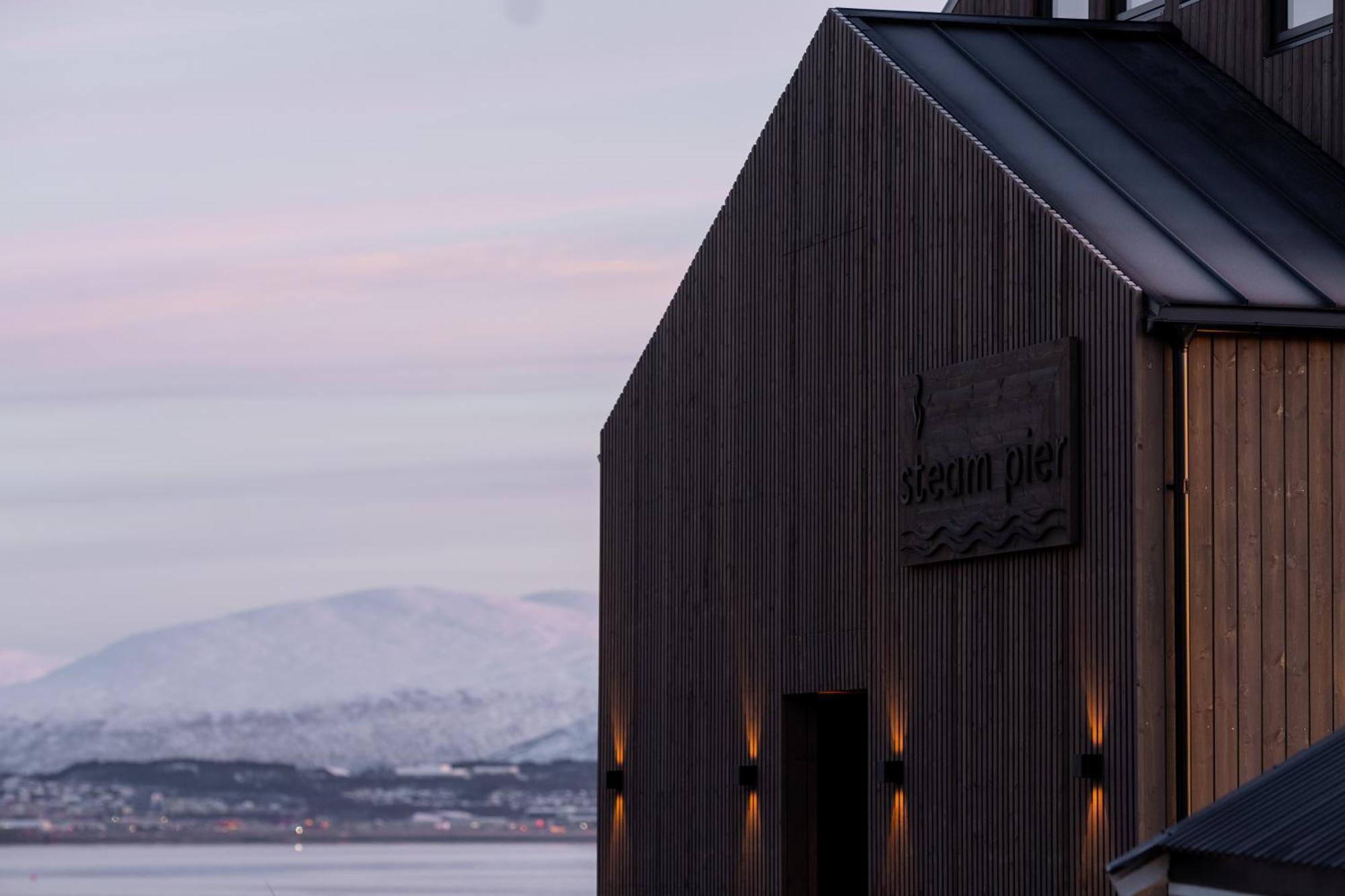 Steam Pier Apartment Kvaloya Exterior photo