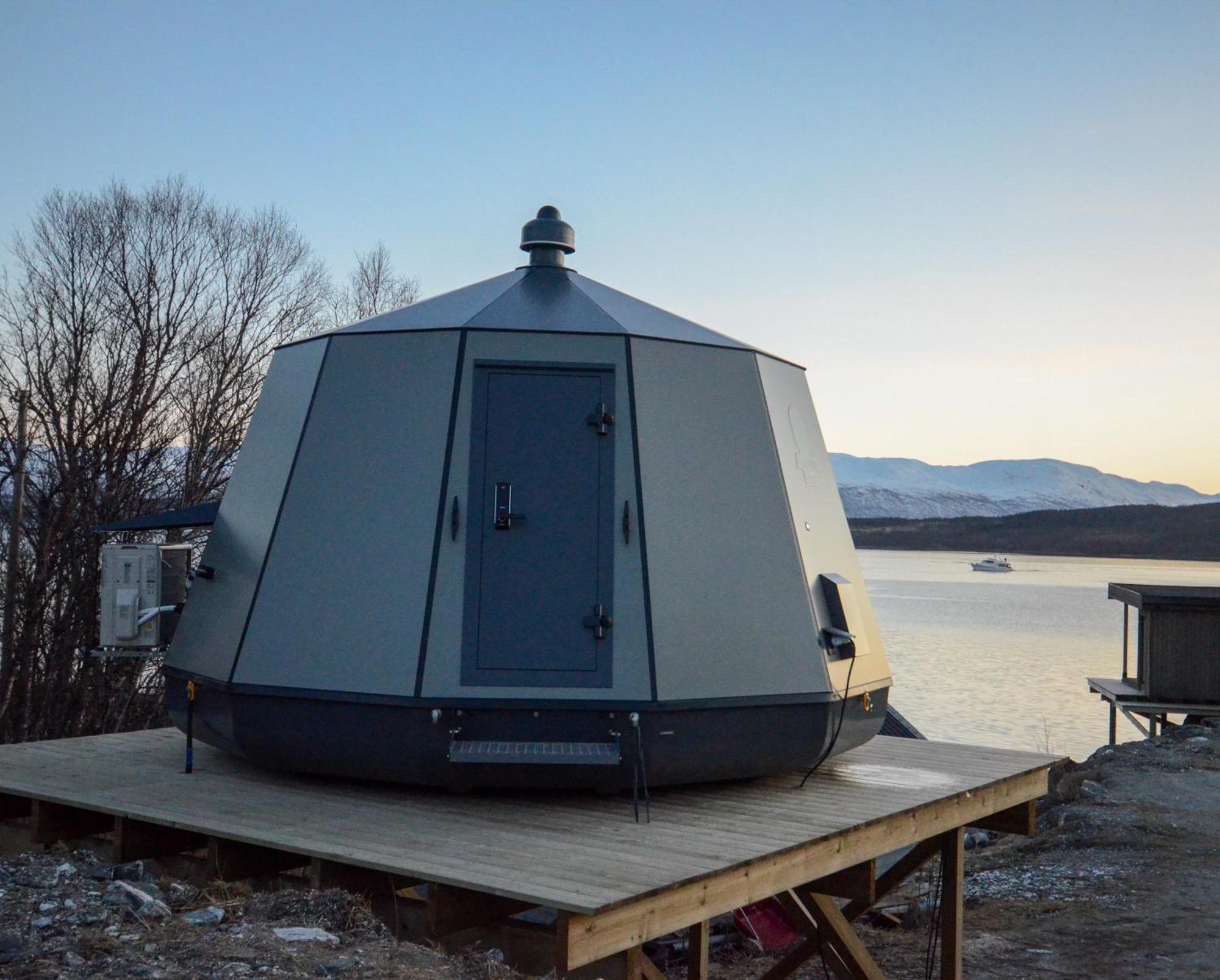 Steam Pier Apartment Kvaloya Exterior photo